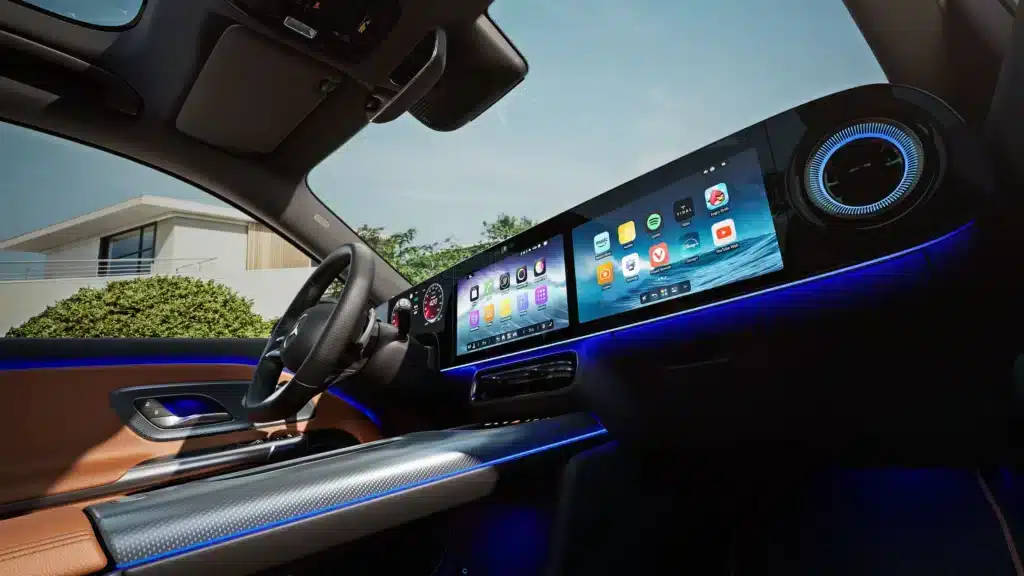 mercedes-benz-glb-x244-bev-landing-page-crossfade-button-01-3840x2160-12-2025-master16x9