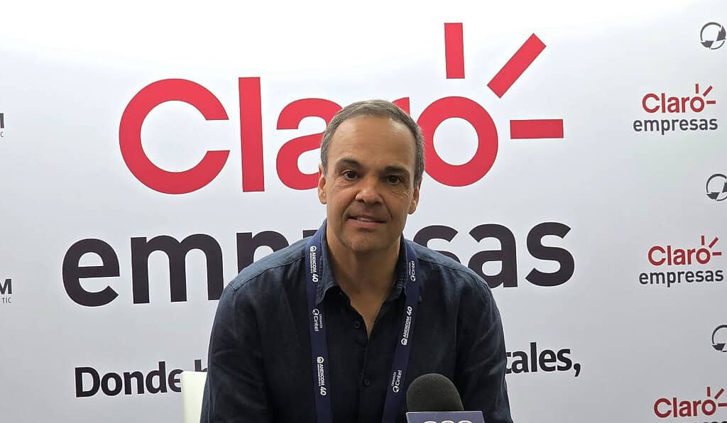 carlos-zenteno-claro-colombia-1024x597